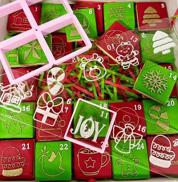 370. Advent Calendar Debosser and Cutter Set